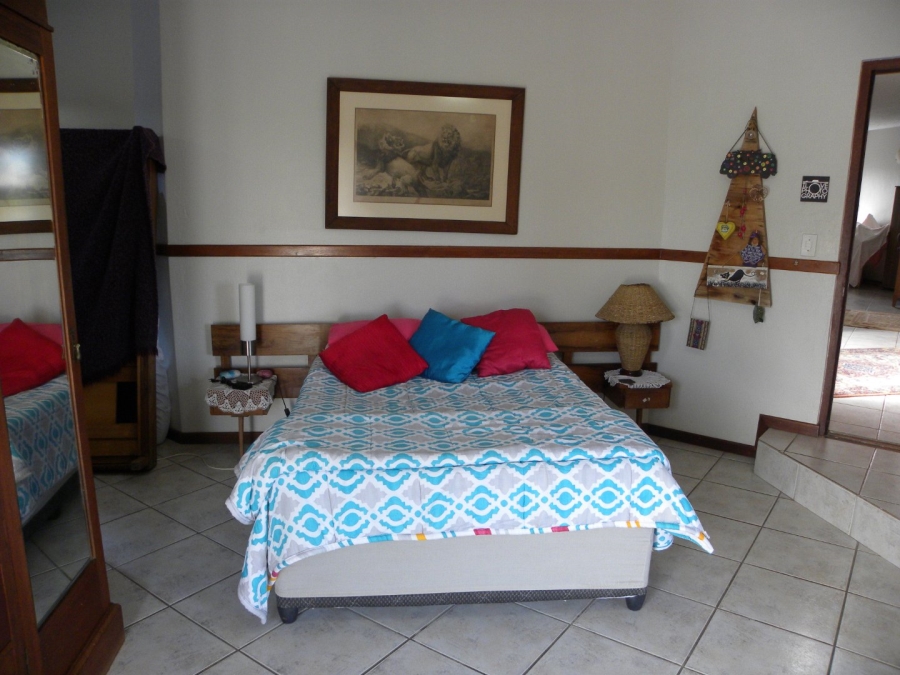 5 Bedroom Property for Sale in Wavecrest Eastern Cape
